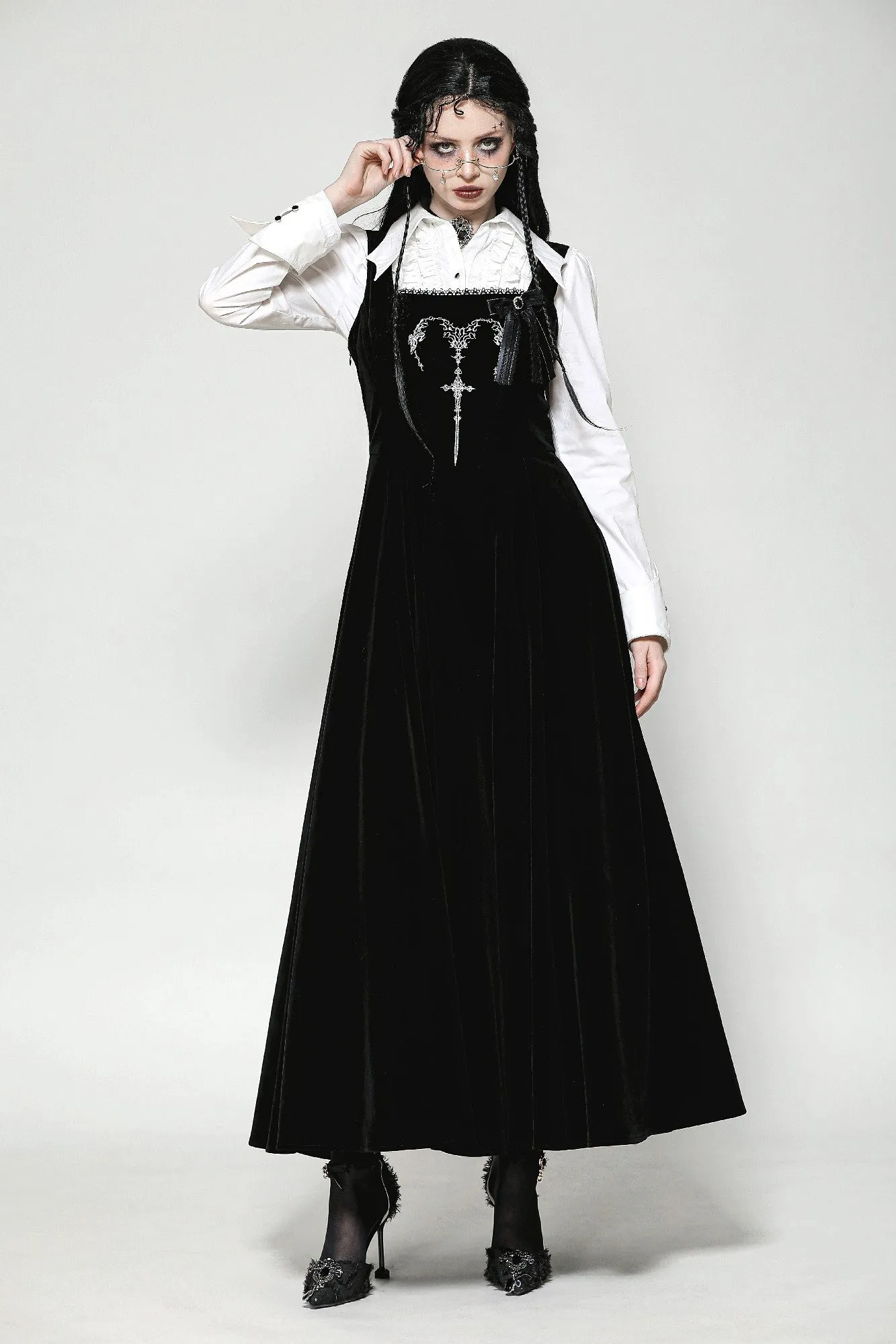 Black Velvet Horn Embroidery Maxi Dress DW1062