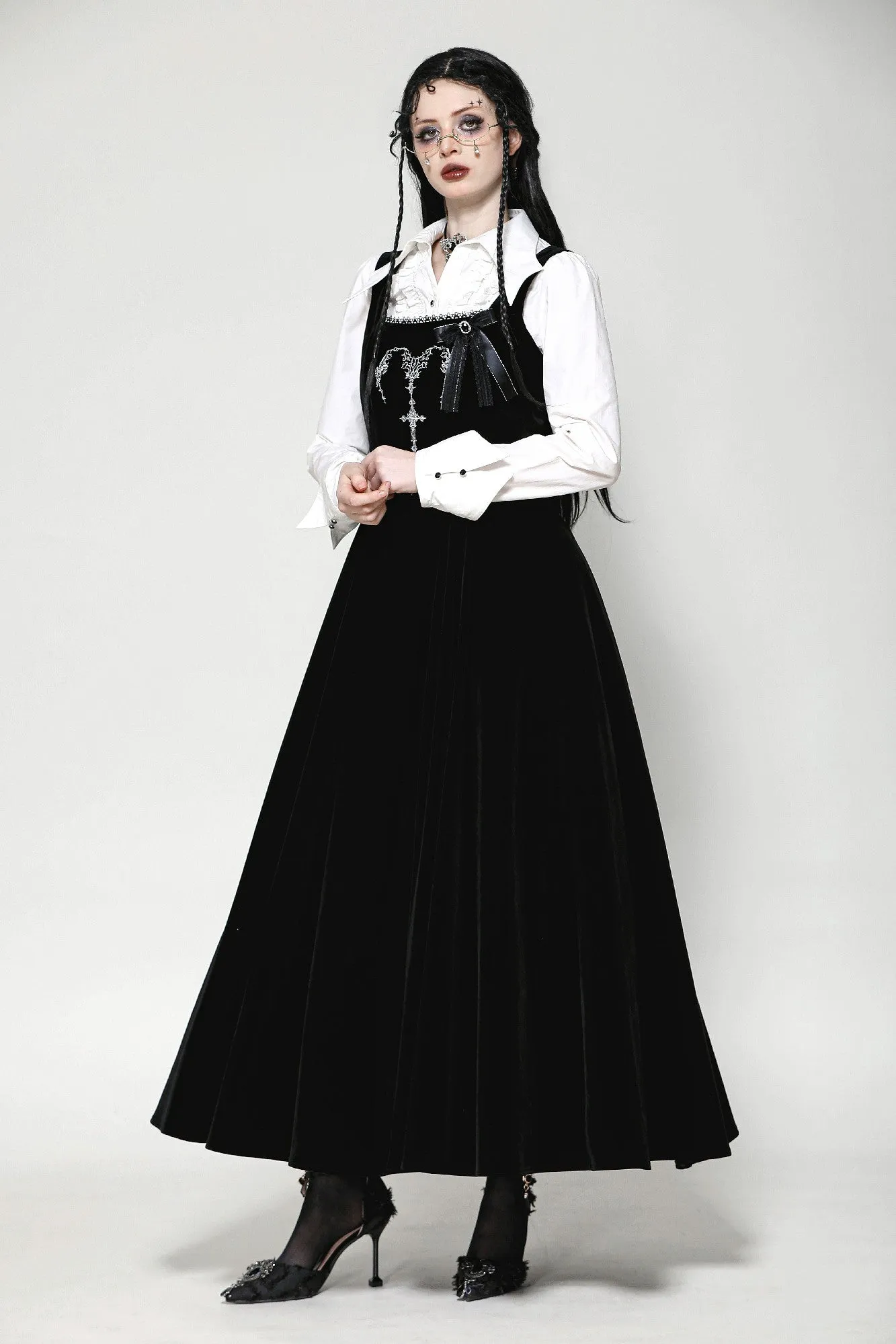 Black Velvet Horn Embroidery Maxi Dress DW1062