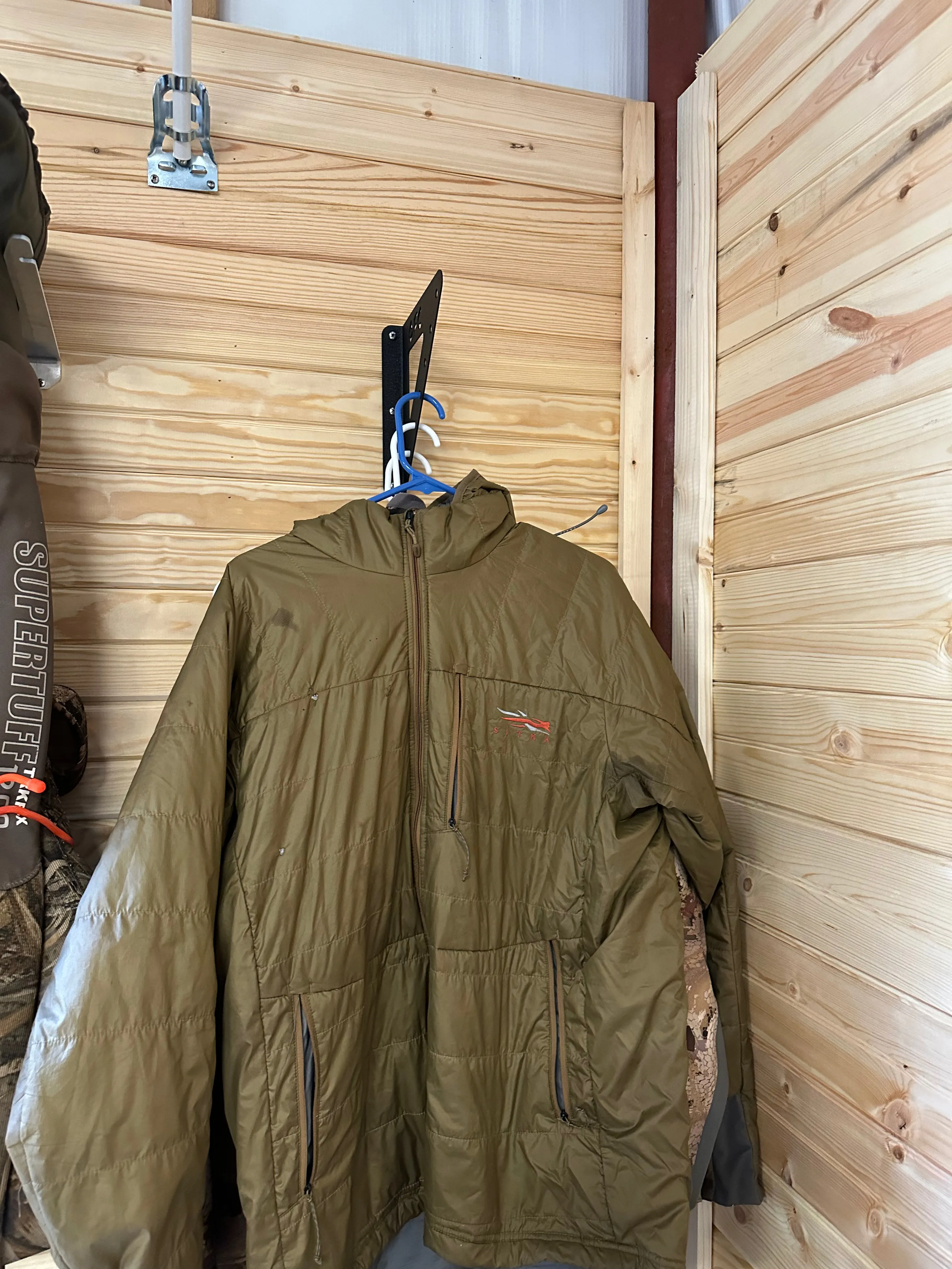 OFC Coat Holder